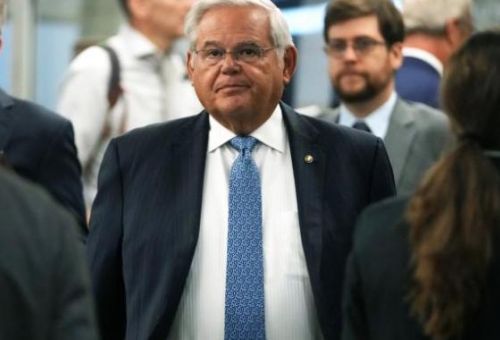 Reuters: Απαγγέλθηκαν κατηγορίες για δια...