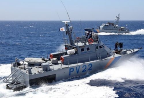 Καταδίωξη στη θάλασσα: Ακούστηκαν προειδ...