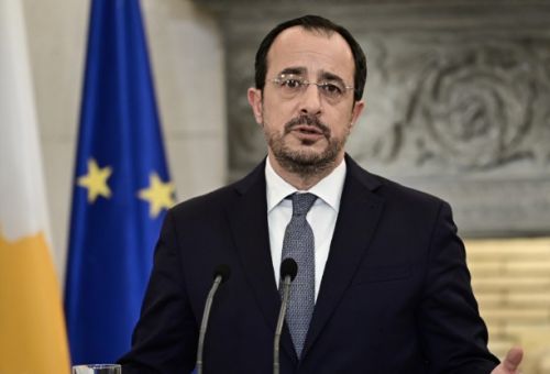 Στο Βελιγράδι ο ΠτΔ: Στο τραπέζι οι προτ...
