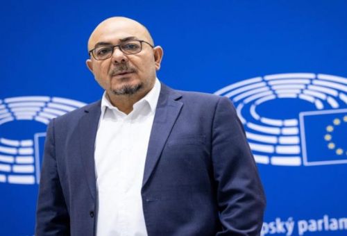 Τουρκικές Εκλογές / Νιαζί: Πρόεδρος μίας...