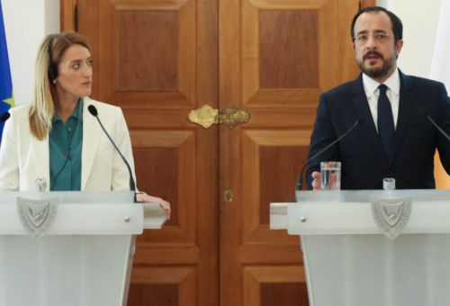 Συνάντηση Μέτσολα-Χριστοδουλίδη: «Το κυπ...