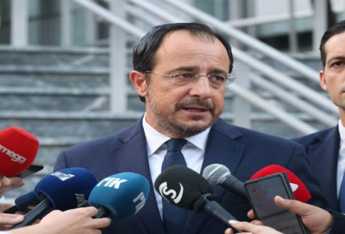 ΠτΔ: Επισκέφθηκε το αμερικανικό πολεμικό...